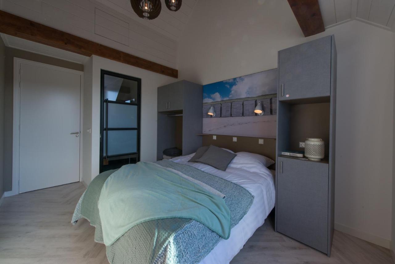Duinvilla Aan De Zee B&B ザウテランデ エクステリア 写真